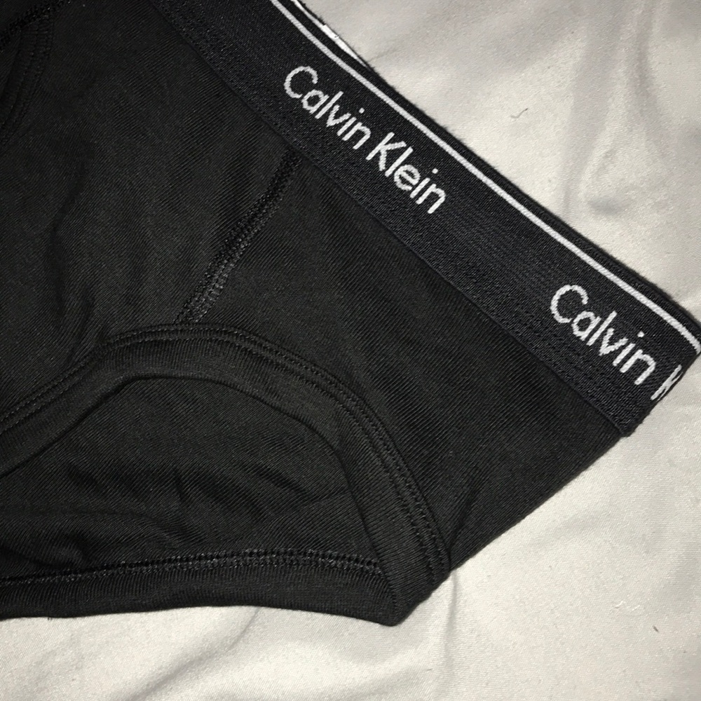 Calvin Klein Men’s Hip Brief🆕 - Picture 2 of 13